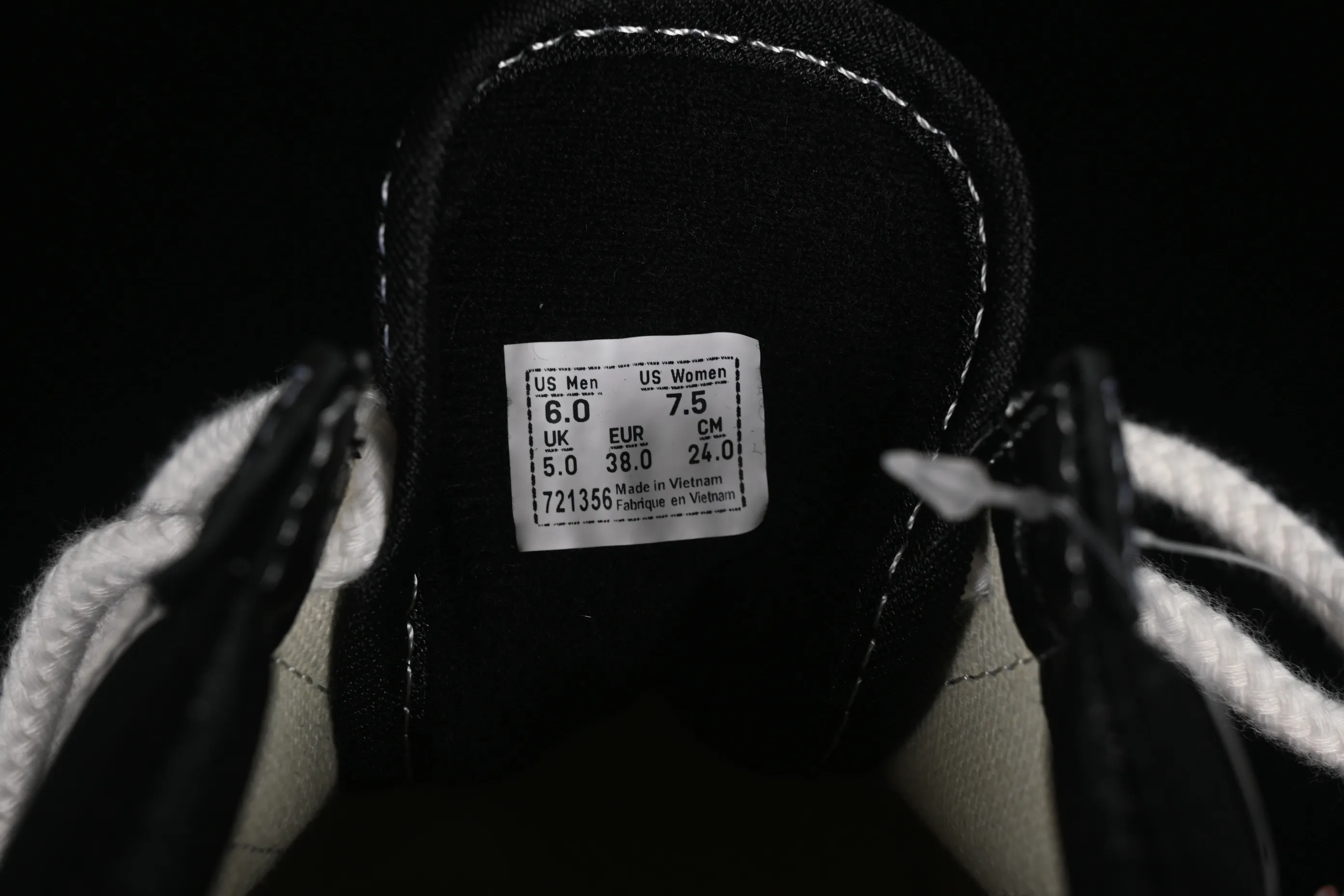 All categories Vans Vans series Vans Low Vans low-top Vans Old Skool 36 Vans high-end branch low-top retro casual sneakers VN000CRPGRN